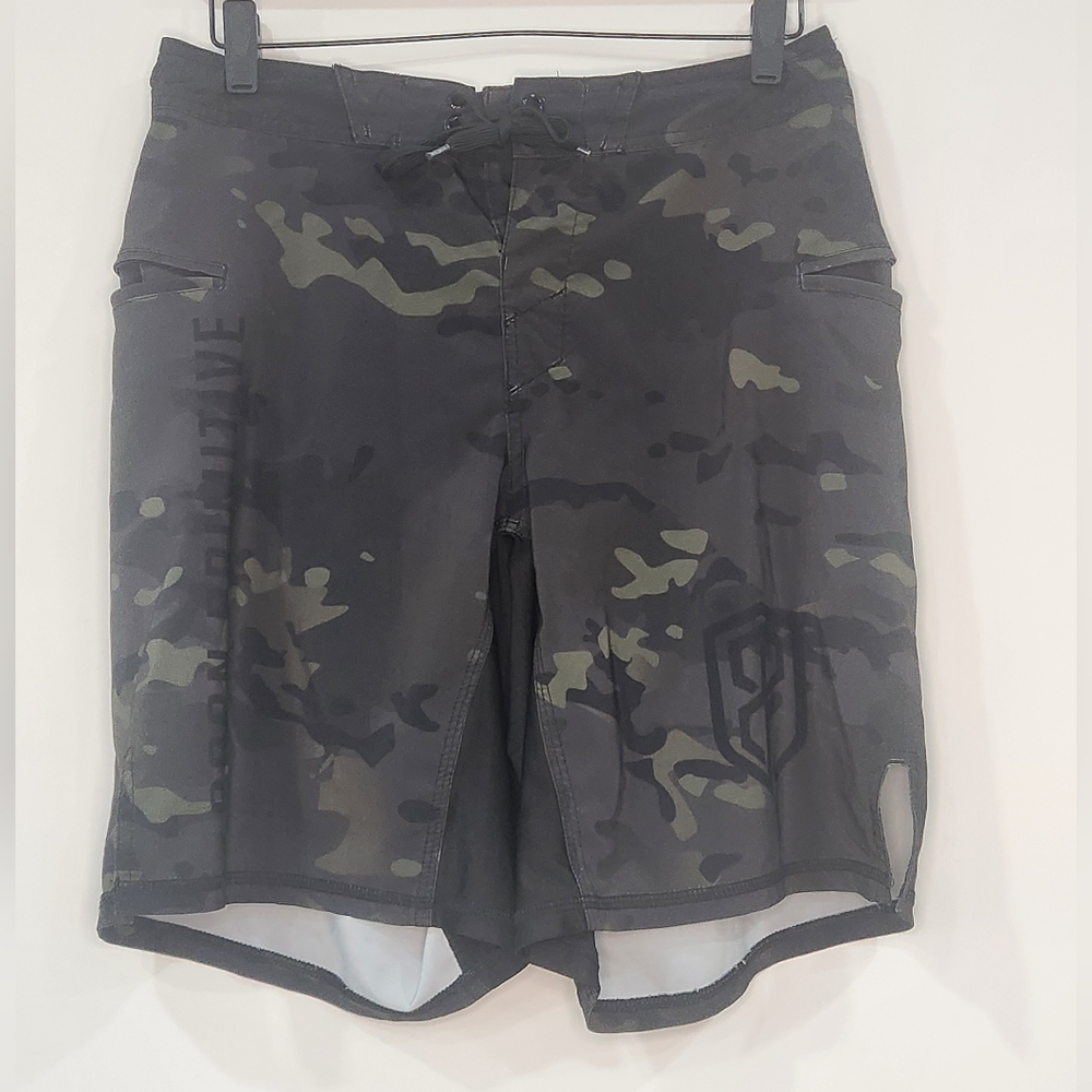 Born Primitive Training Shorts Camo Size 30 (Fits 32)
